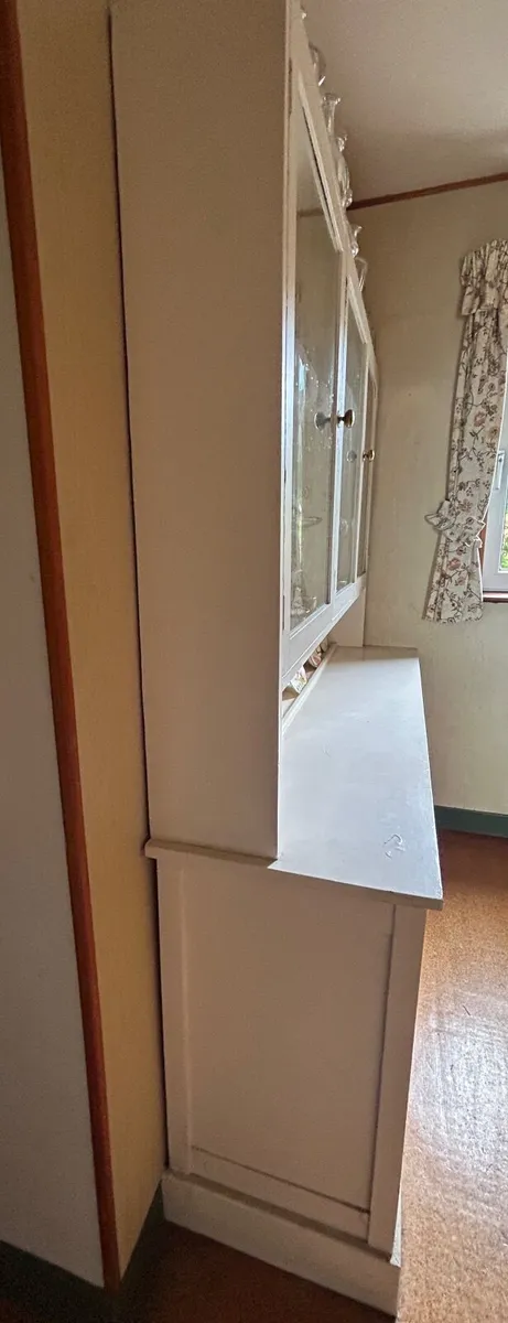 Kitchen dresser - Image 1