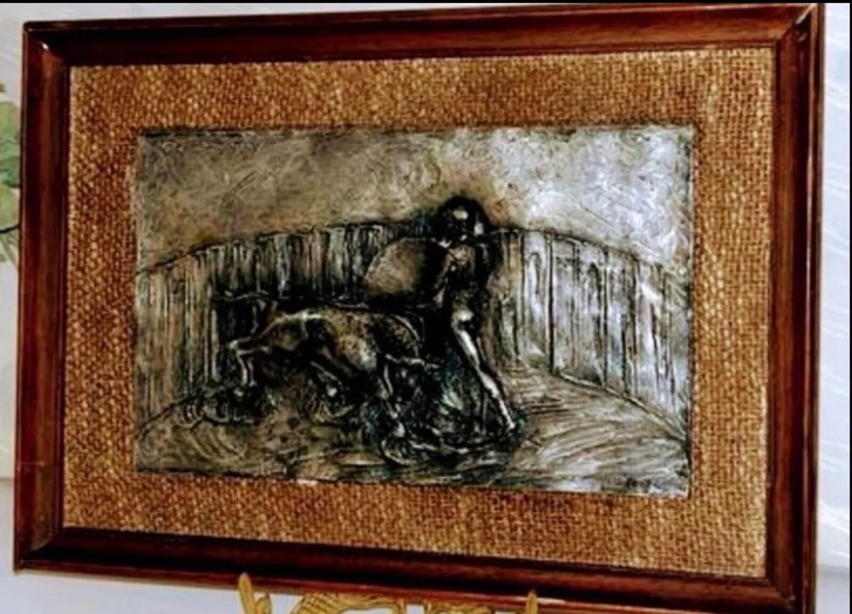 Vintage pewter wall hanging - Image 1