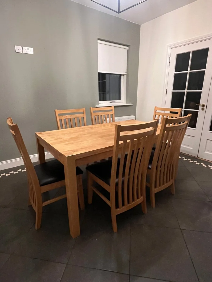 Kitchen dining table & chairs - Image 1