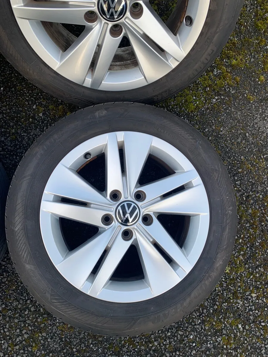 **16 Inch alloys like new and great tyres   ** - Image 3