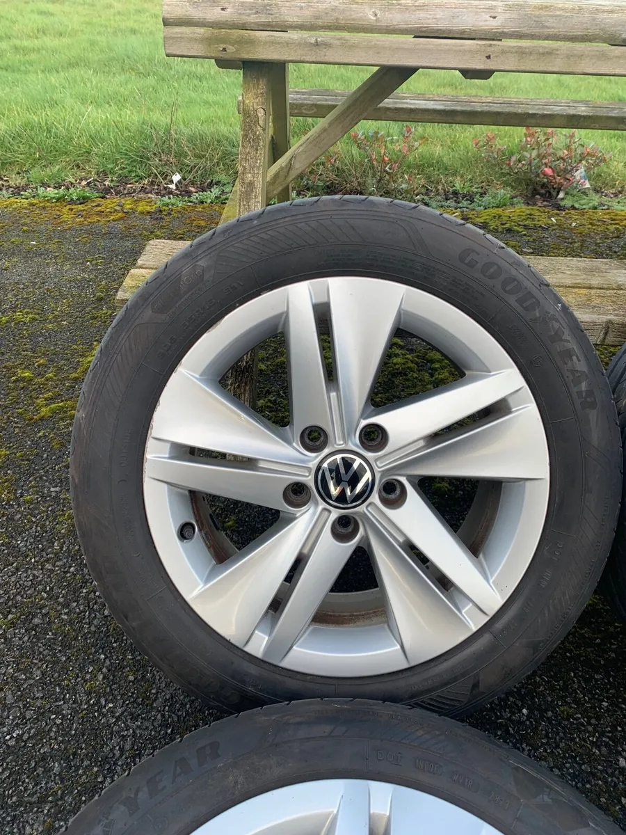 **16 Inch alloys like new and great tyres   ** - Image 4