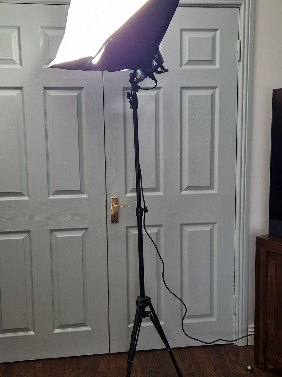 Fluorescent Lighting Kit - Image 2