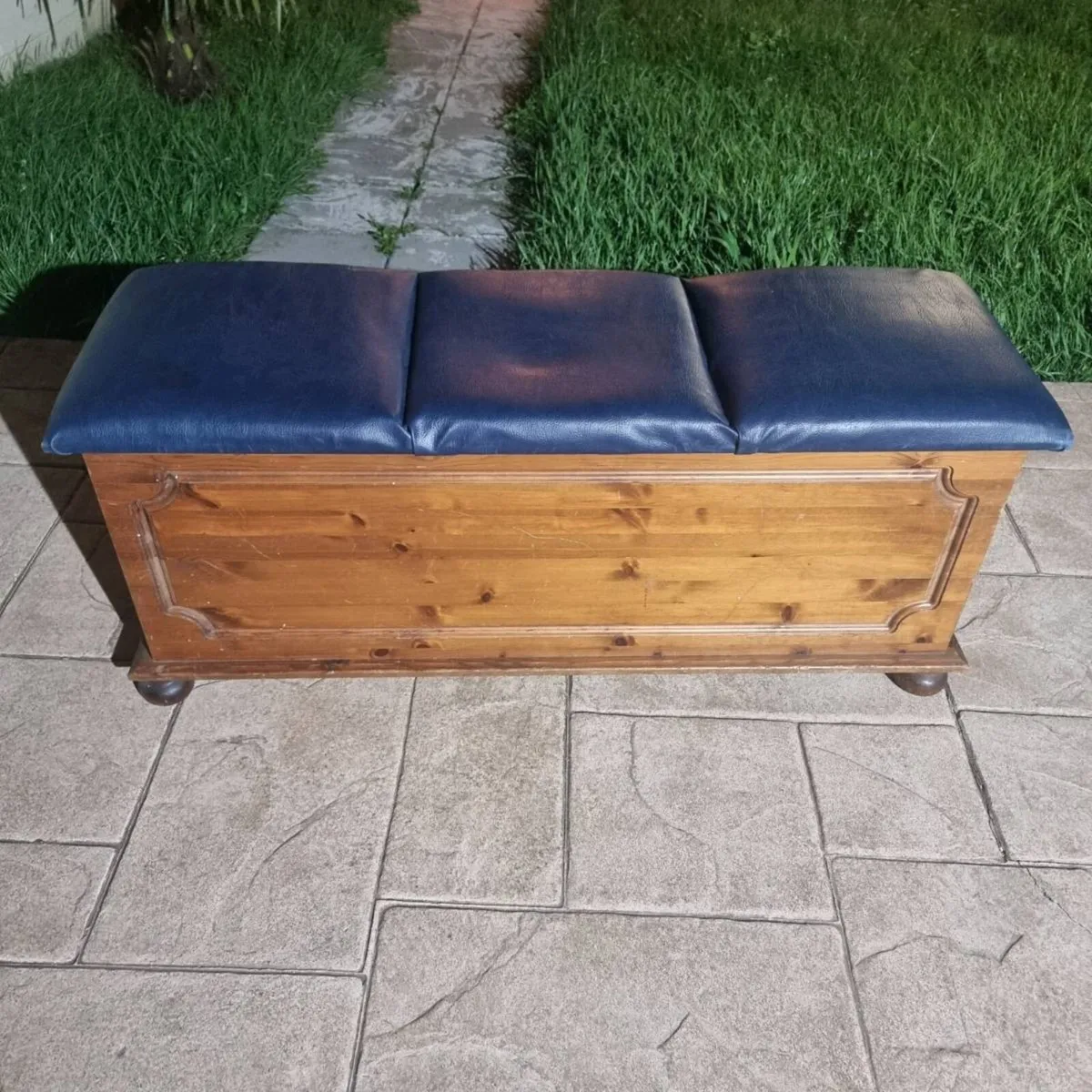 Pine Toy Blanket Box FREE - Image 1