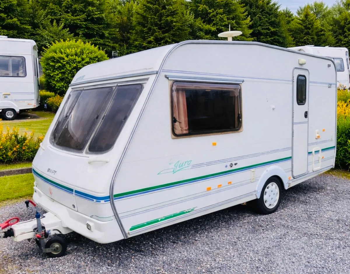 2/3 birth caravan for sale . - Image 1