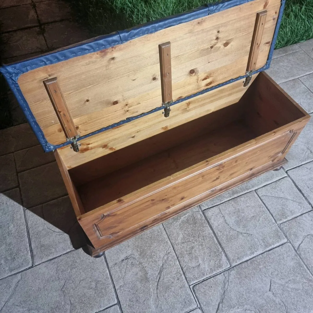 Pine Toy Blanket Box FREE - Image 4