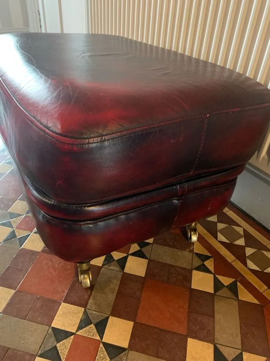 Leather Footstool on brass Castors. - Image 4