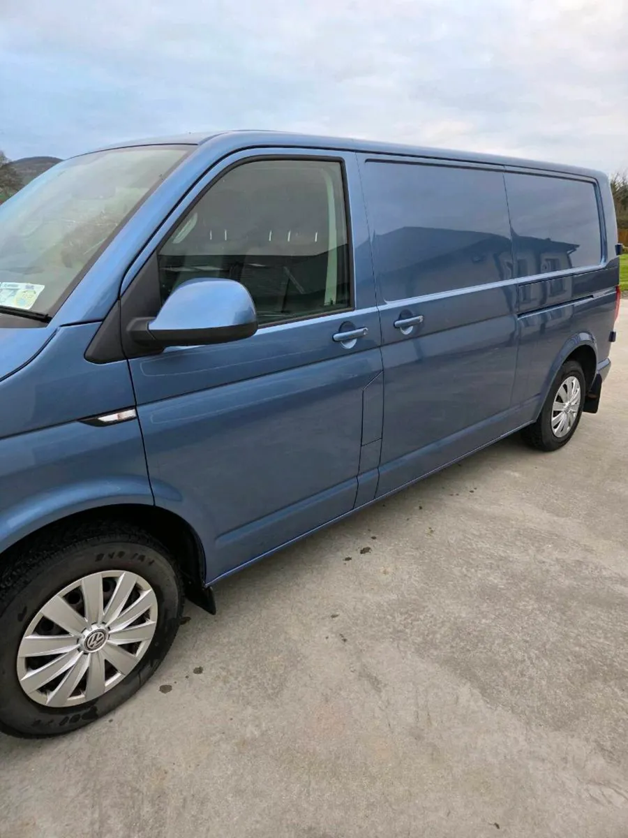 Volkswagen transporter - Image 2