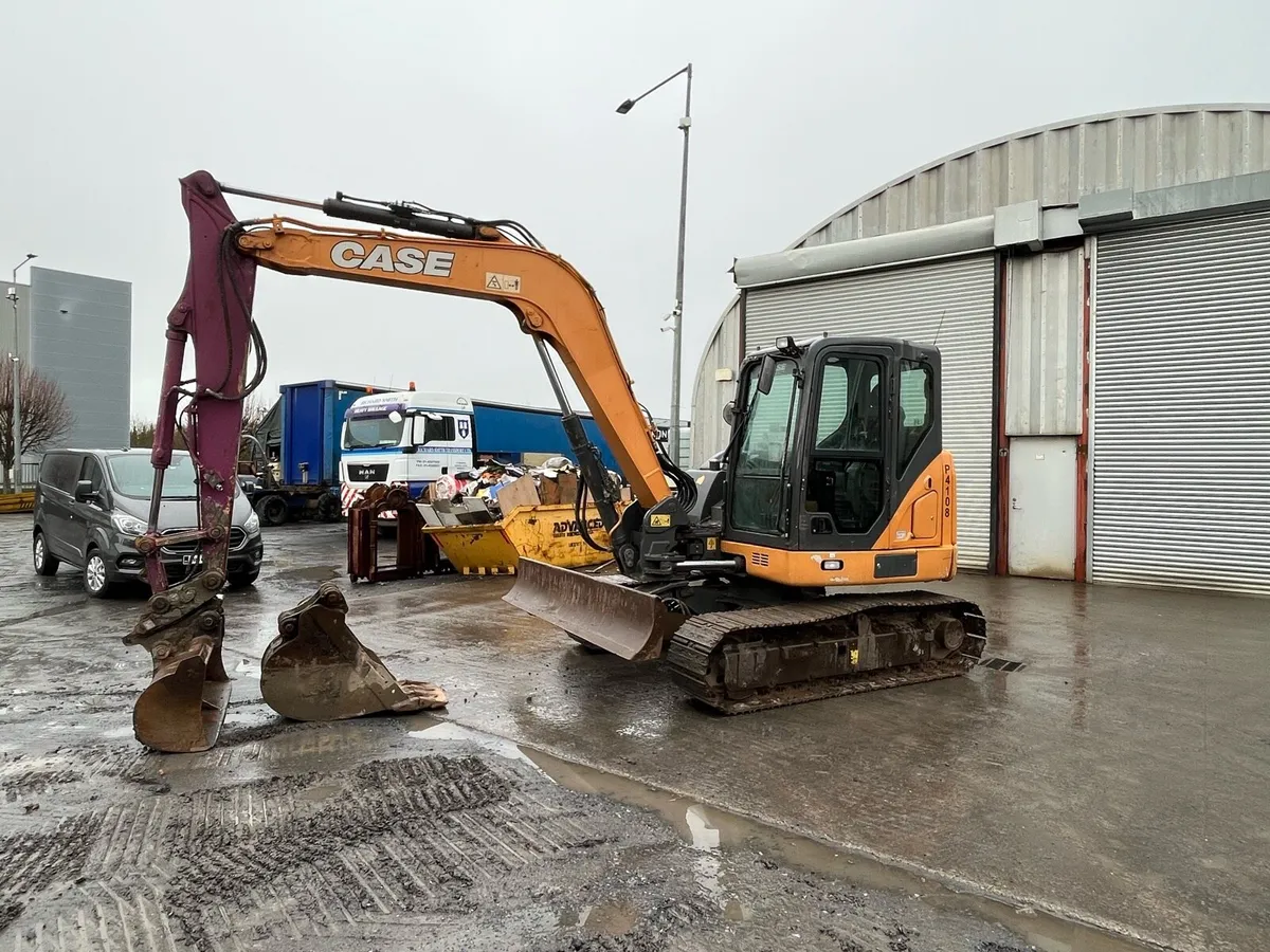 2018 Case 8 tonne digger - Image 3