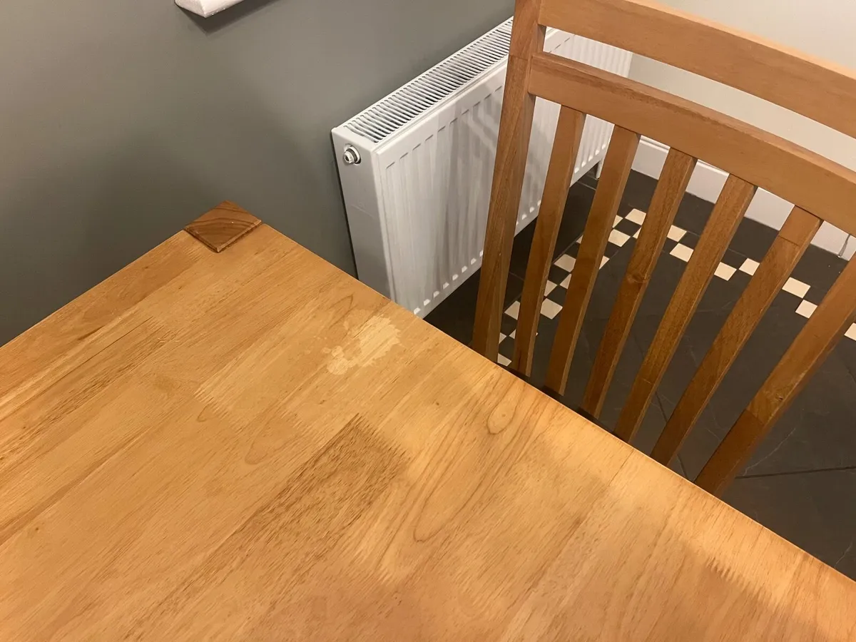 Kitchen dining table & chairs - Image 2