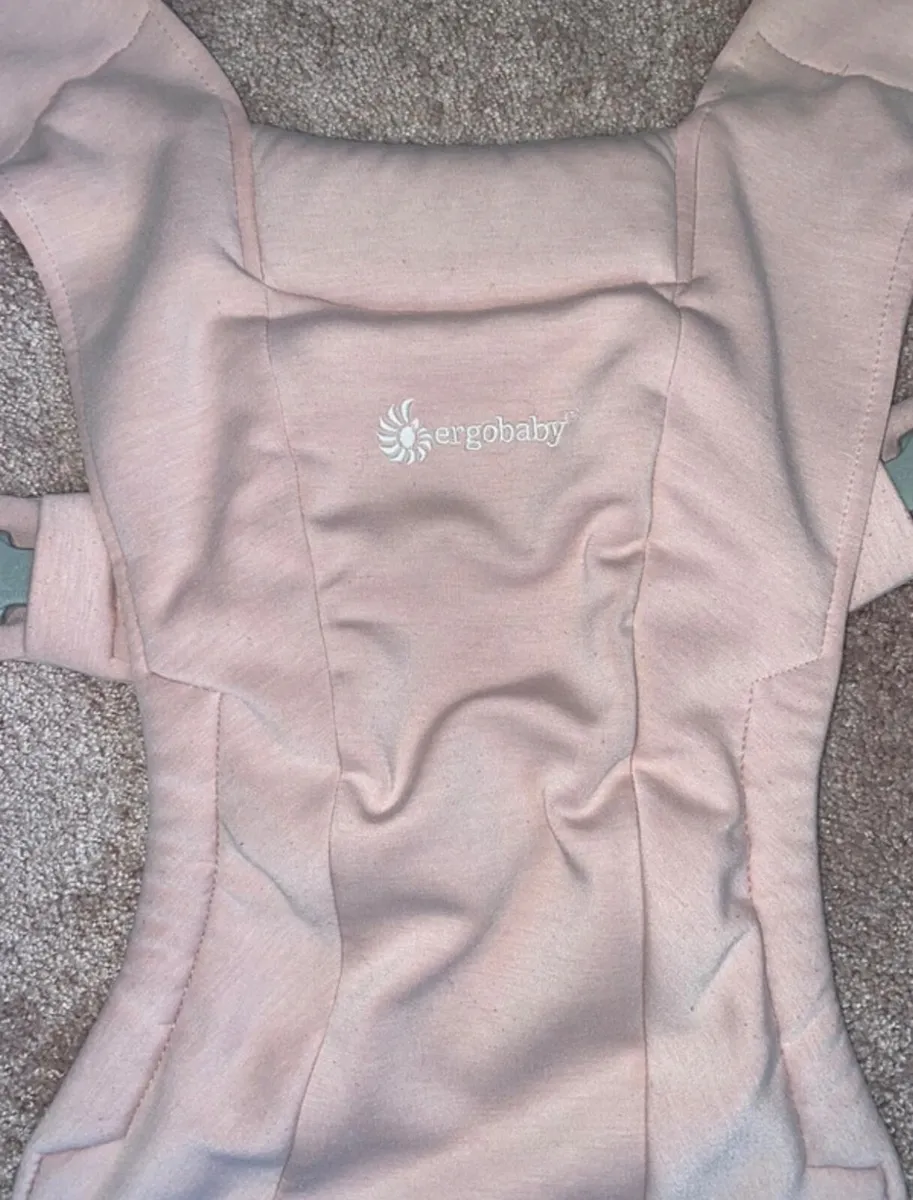 Ergobaby Embrace Baby Carrier - Image 4