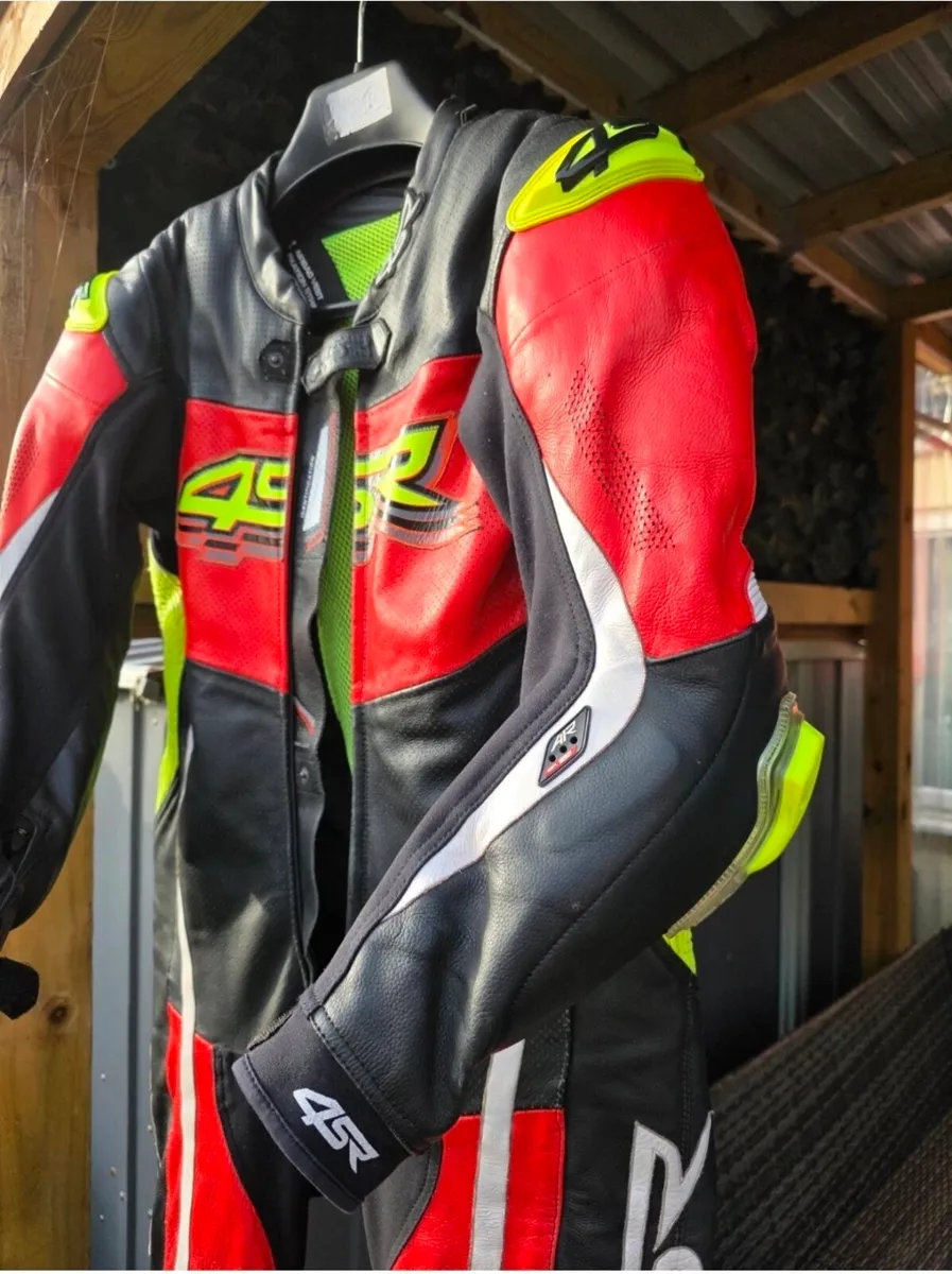 4SR Airbag Ready Suit Size 42 - Image 2