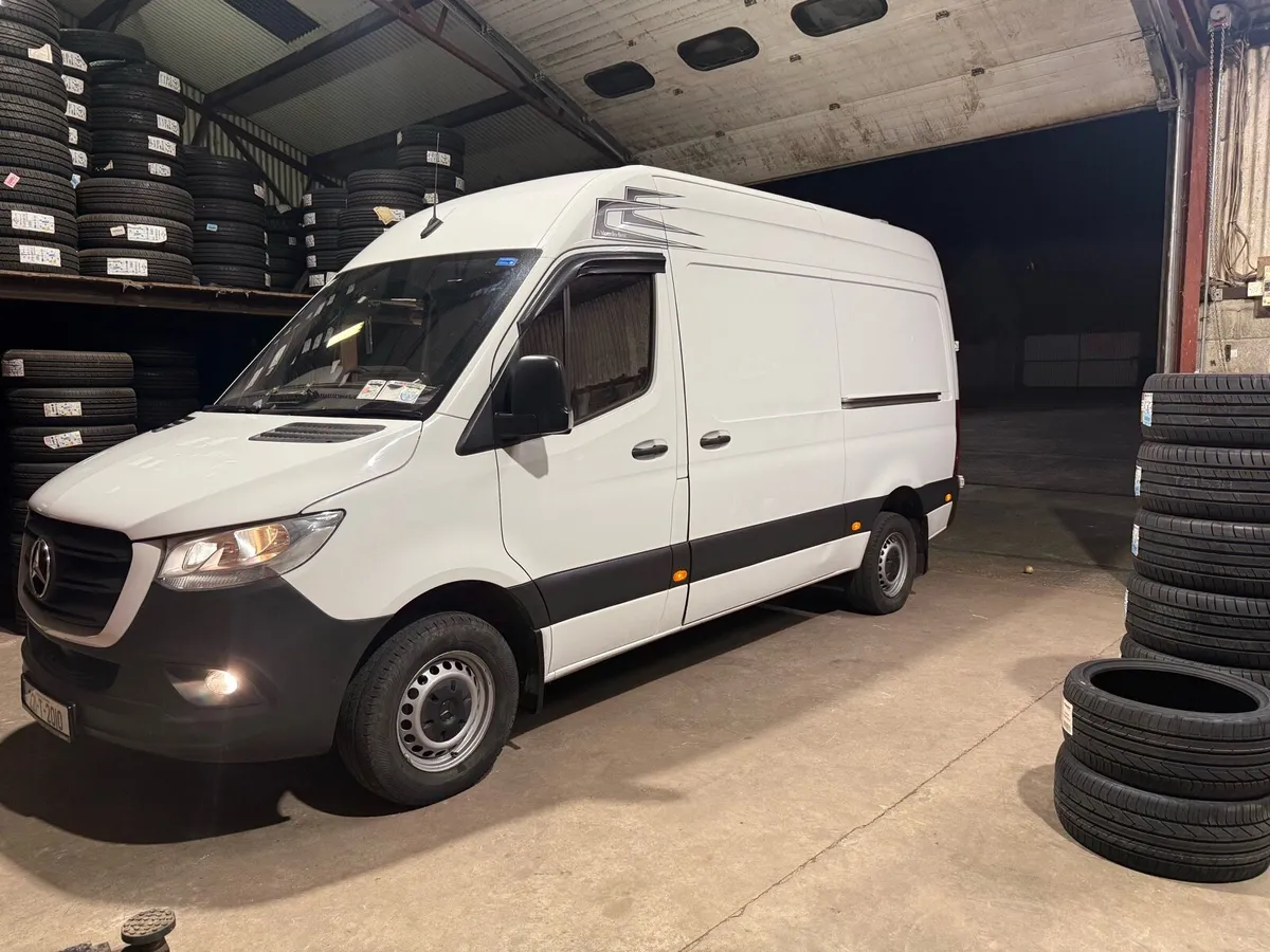 Mercedes Benz sprinter - Image 1