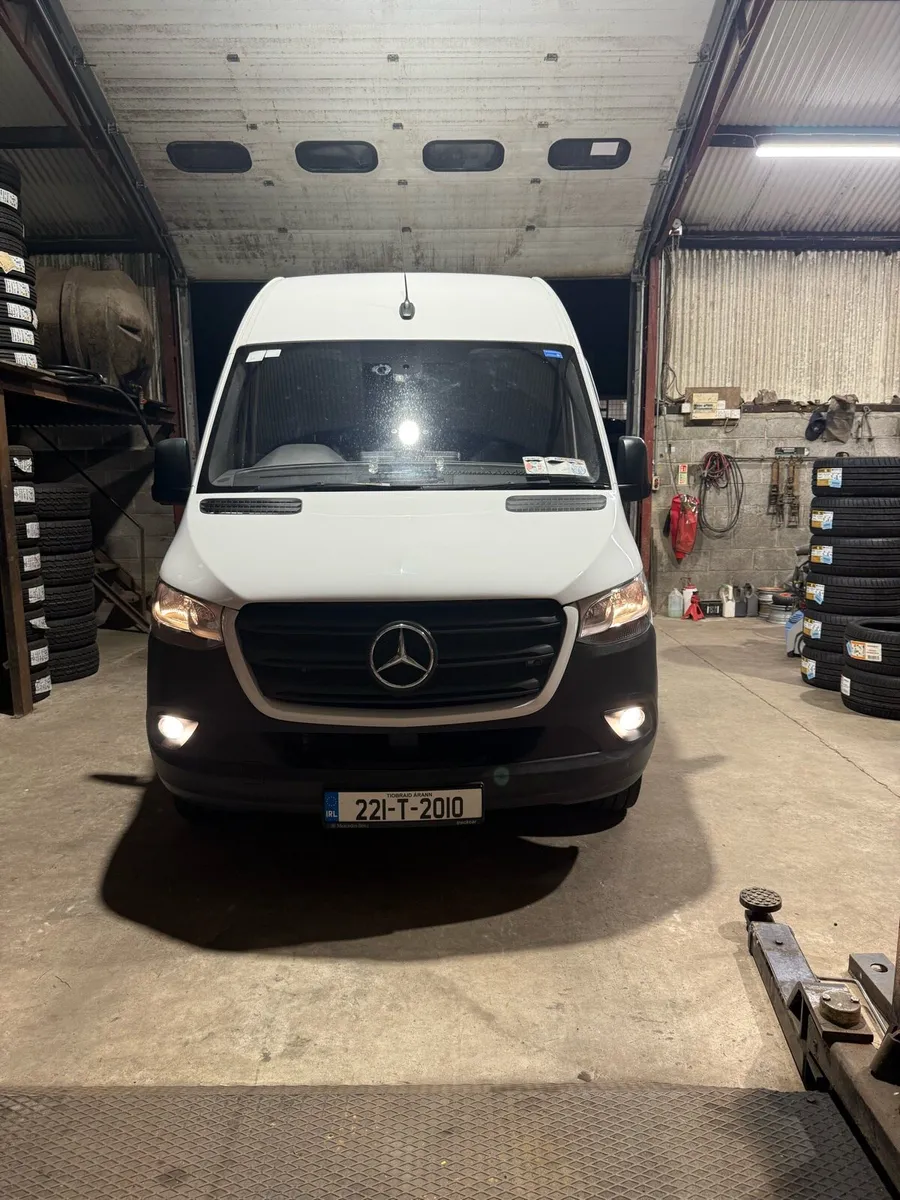 Mercedes Benz sprinter - Image 2