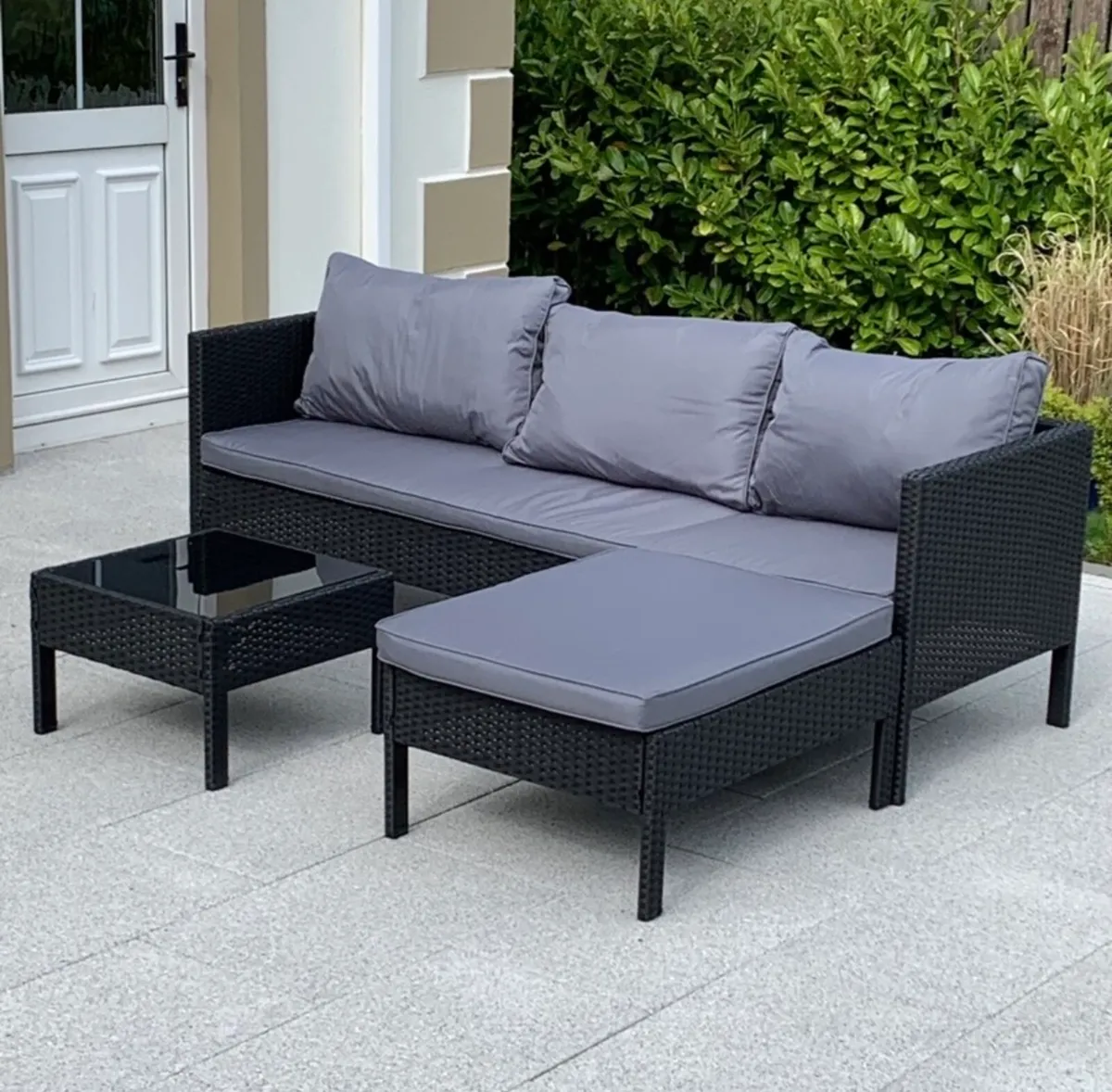 Outdoor furniture - Image 2