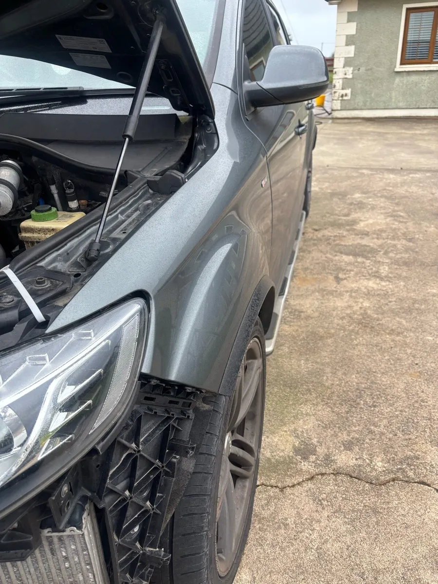 2012 Audi q7 damaged repairable - Image 3