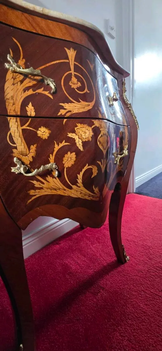 Elegant pair of Nightstands - bedside lockers - Image 3