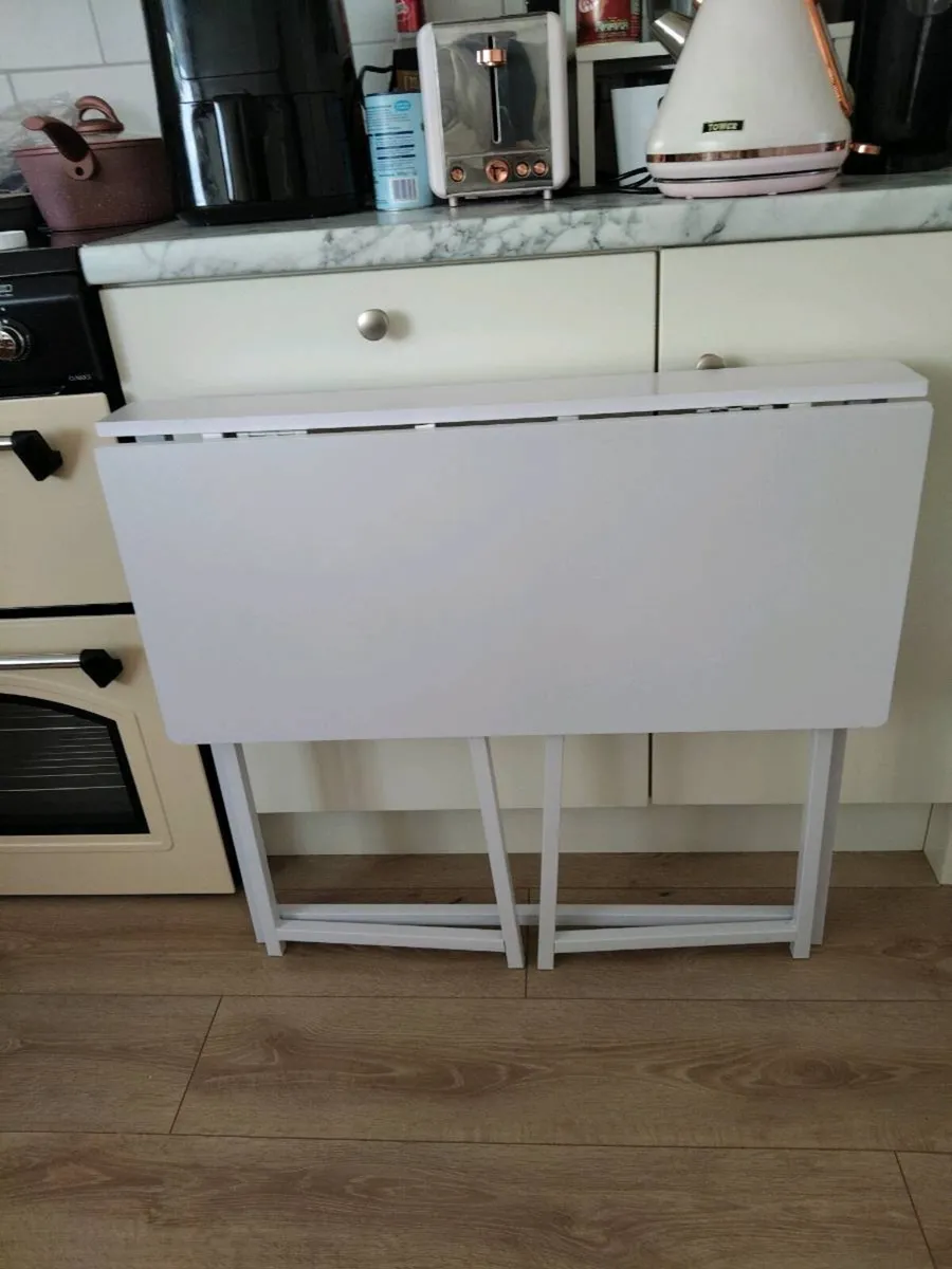 White fold-up desk - Image 3