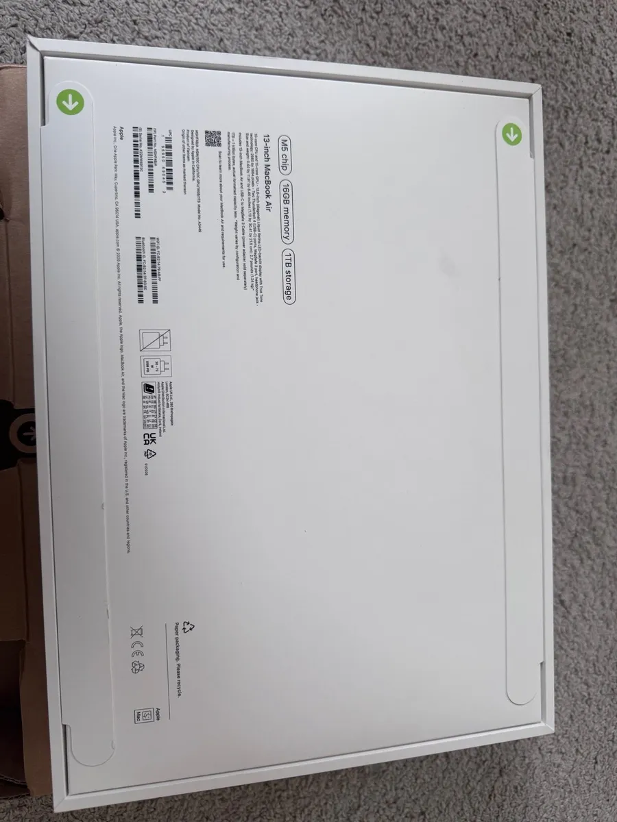 MacBook Air - Image 2