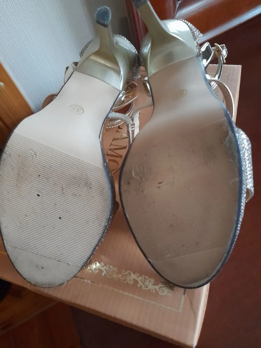 Ladies heels - Image 3