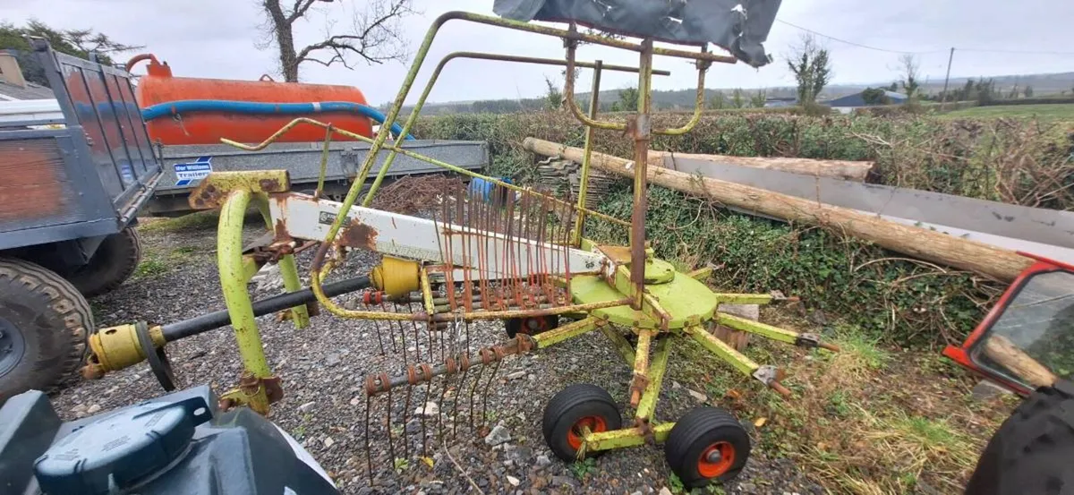 Claas single rotar rake - Image 1