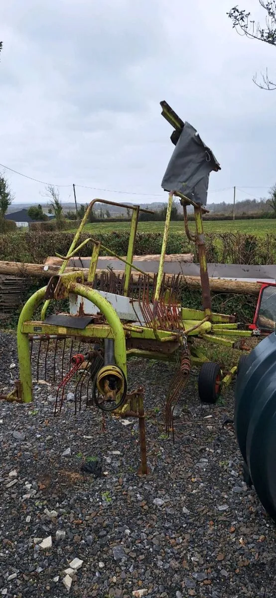 Claas single rotar rake - Image 2