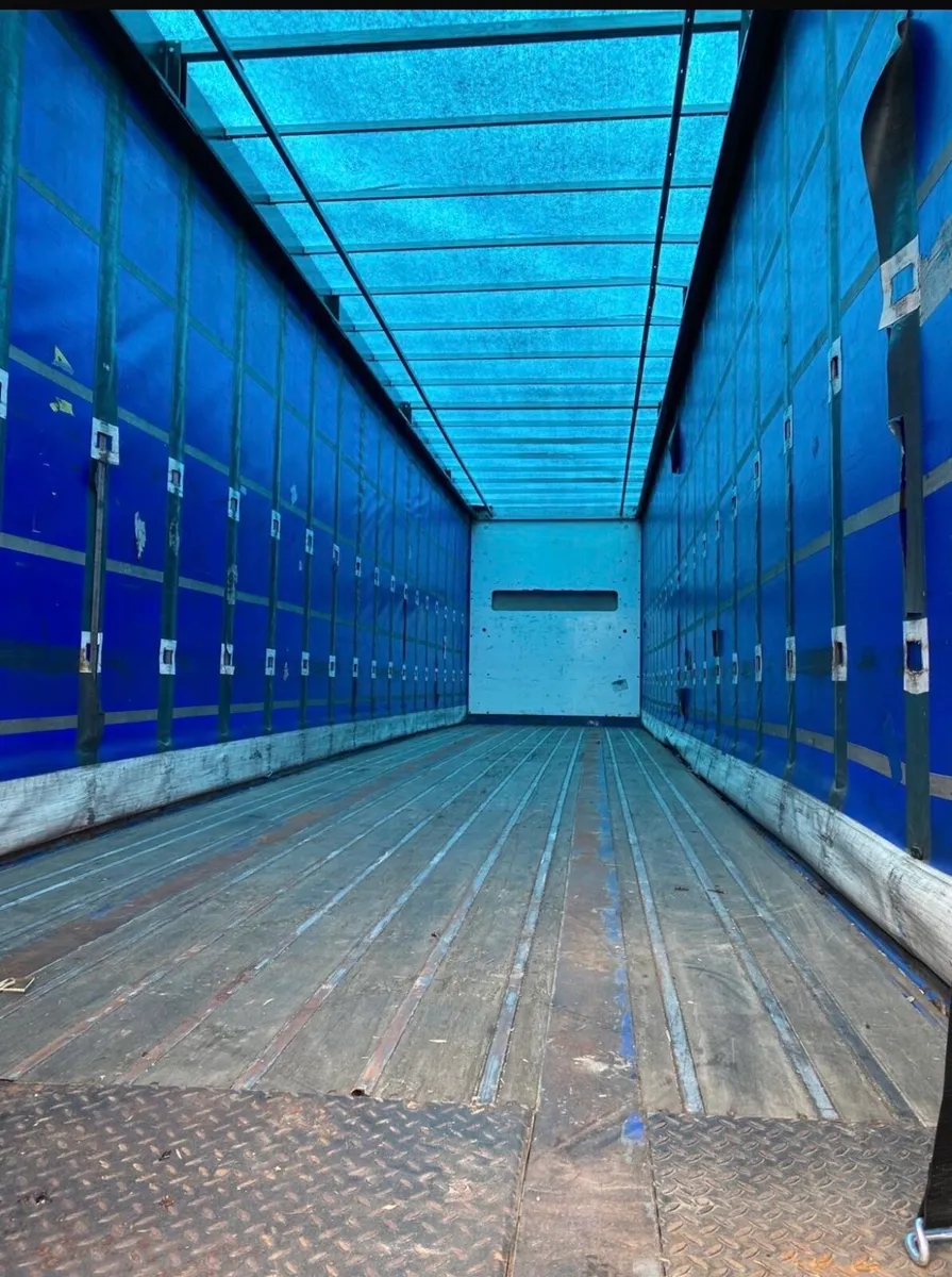 2014 Curtainsider - Image 4