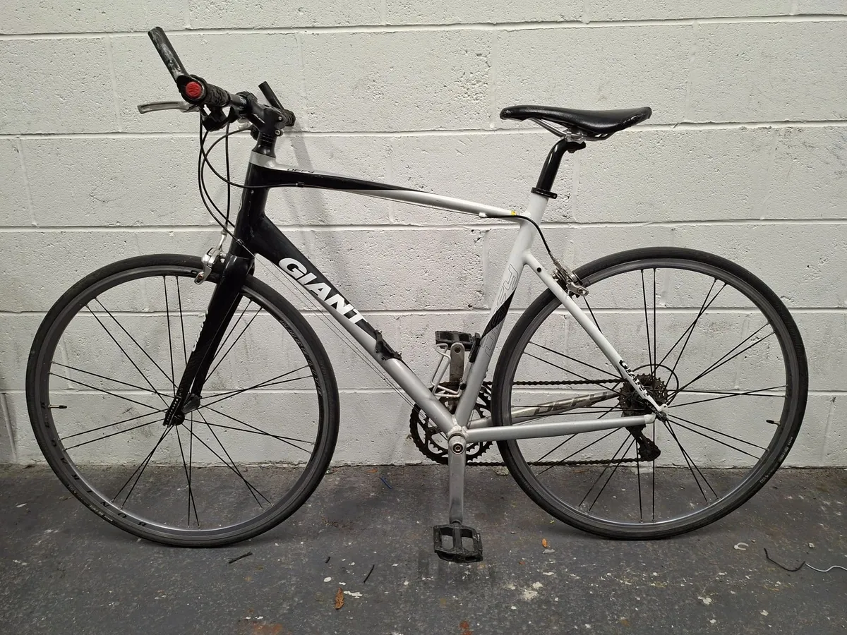 GIANT  DEFY  Bike - Image 2