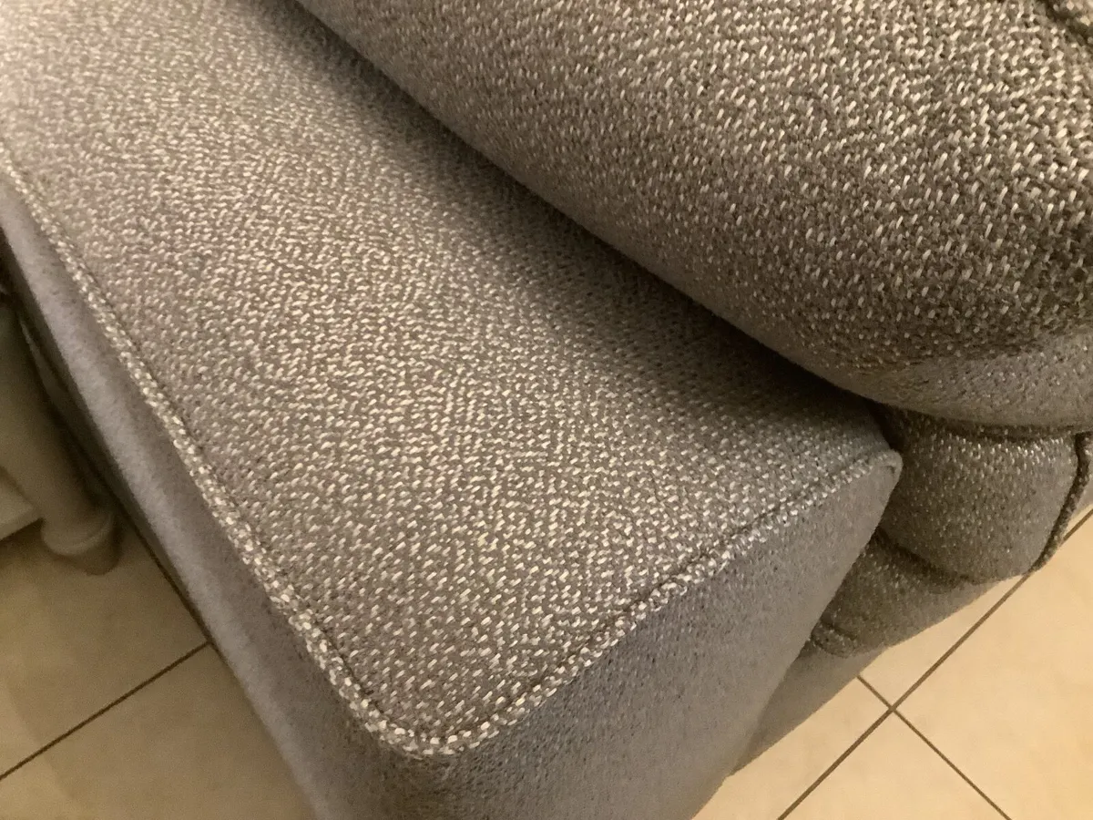 Couch - Image 2