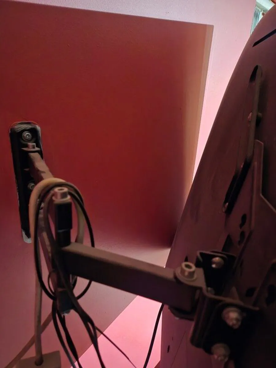 55 Inch Lg Tv - Image 3