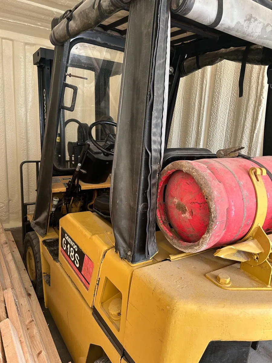 Daewoo Forklift - Image 4