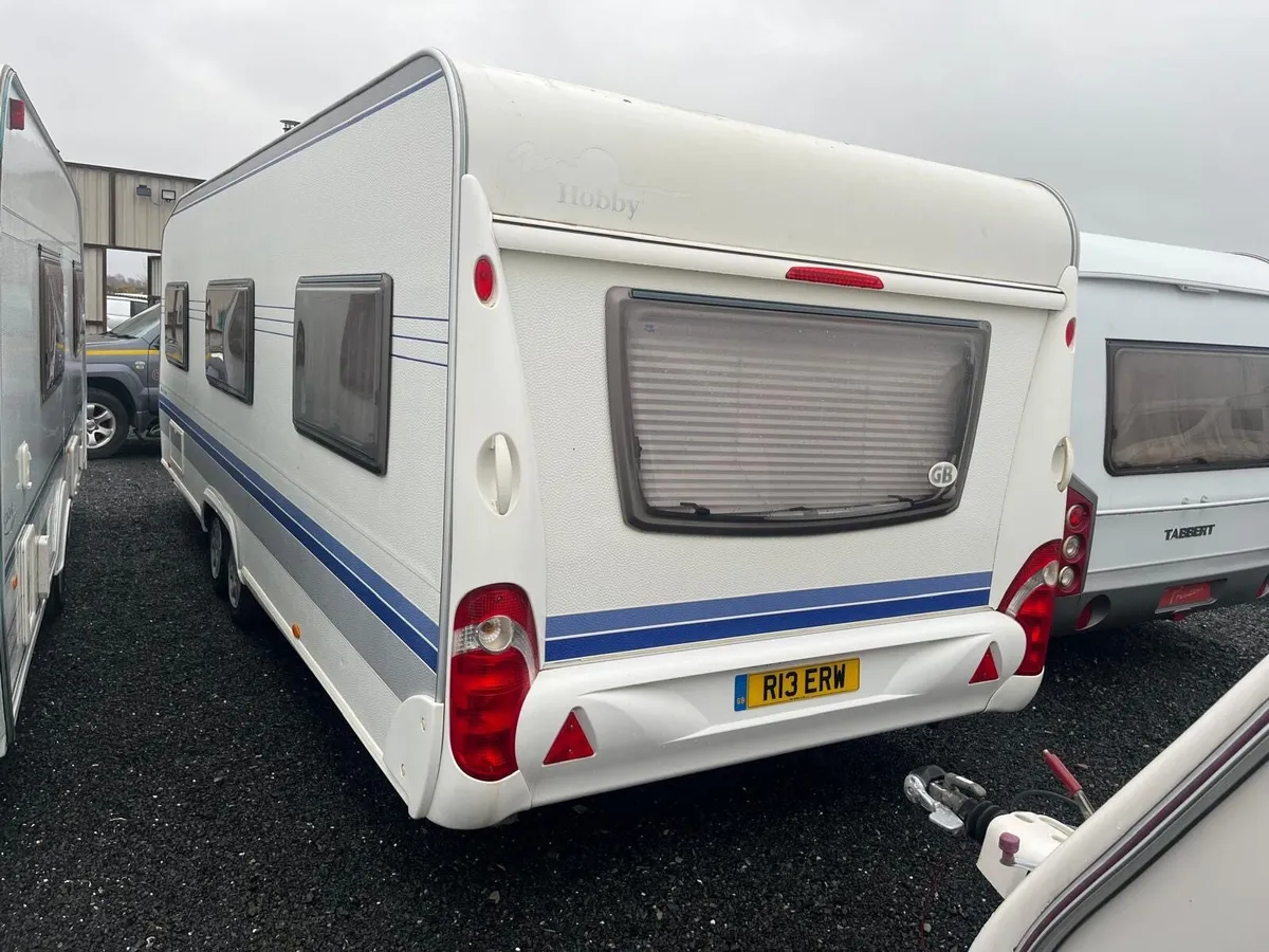 Hobby 6 Berth Fixed Bed Caravan For Sale - Image 4
