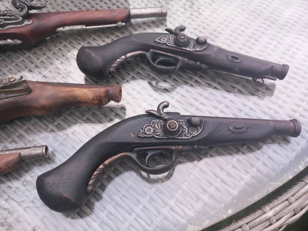 5 replica muskets, D18 post 7e - Image 2