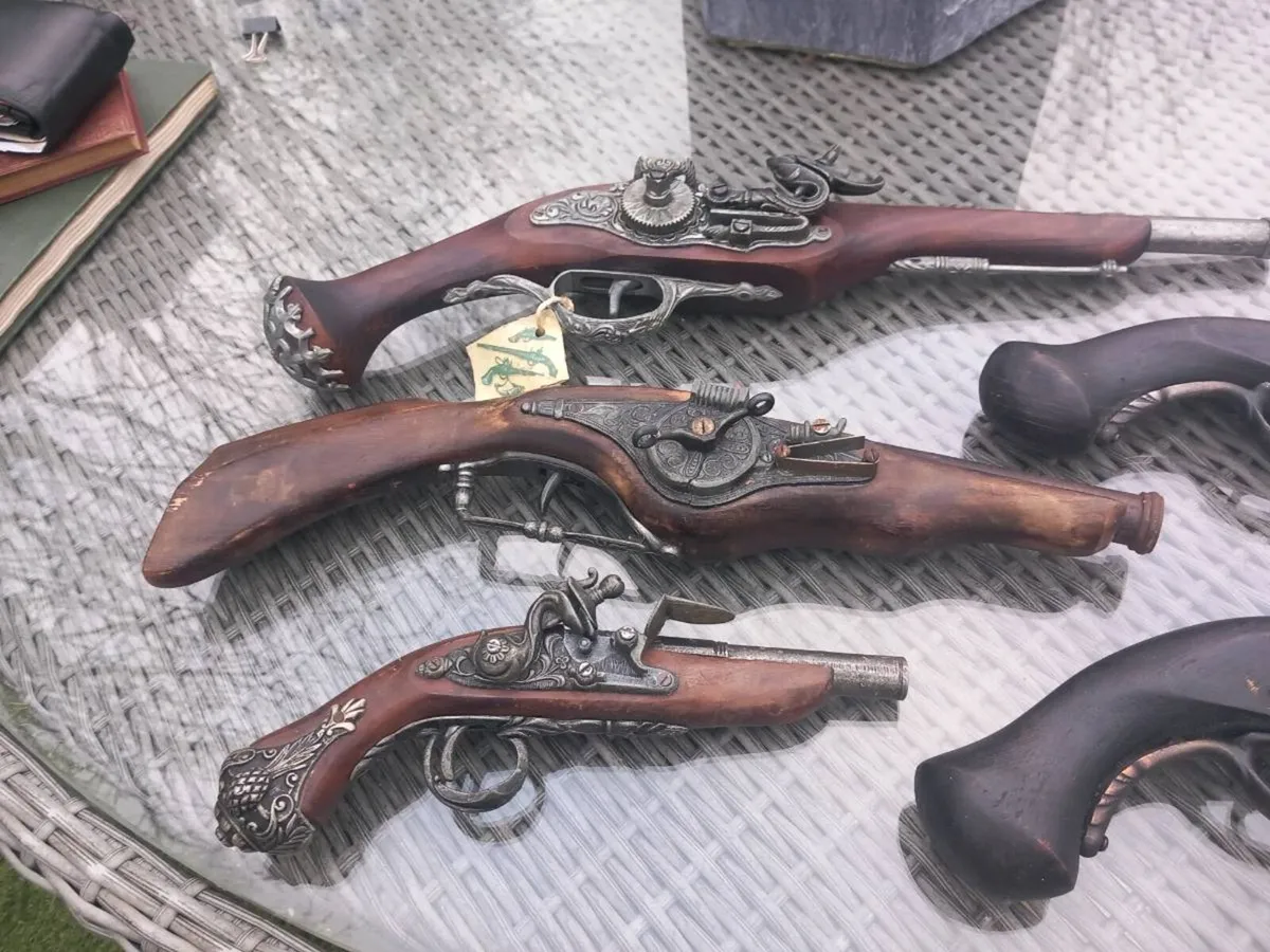 5 replica muskets, D18 post 7e - Image 3