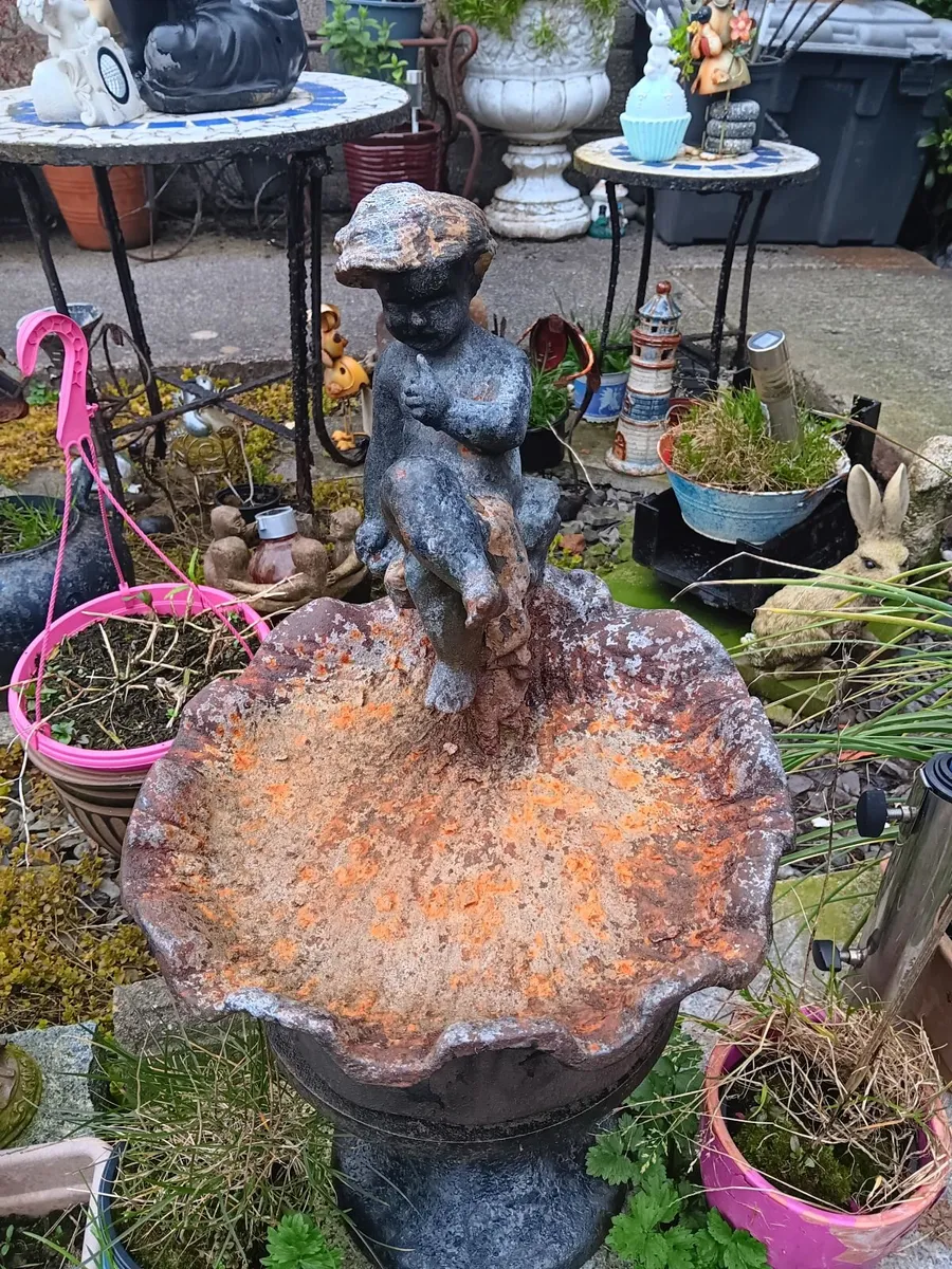 Cast iron bird bath - Image 3