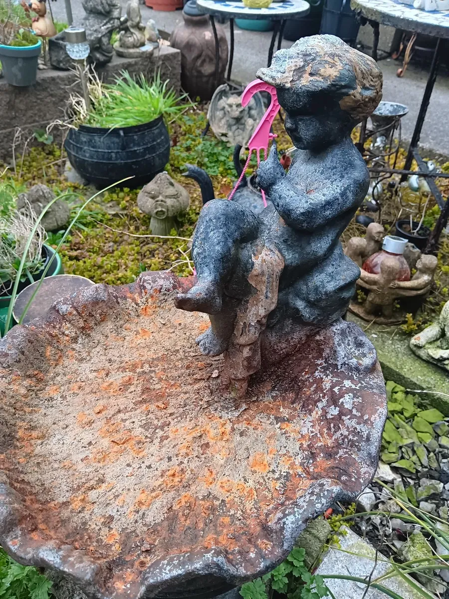 Cast iron bird bath - Image 4