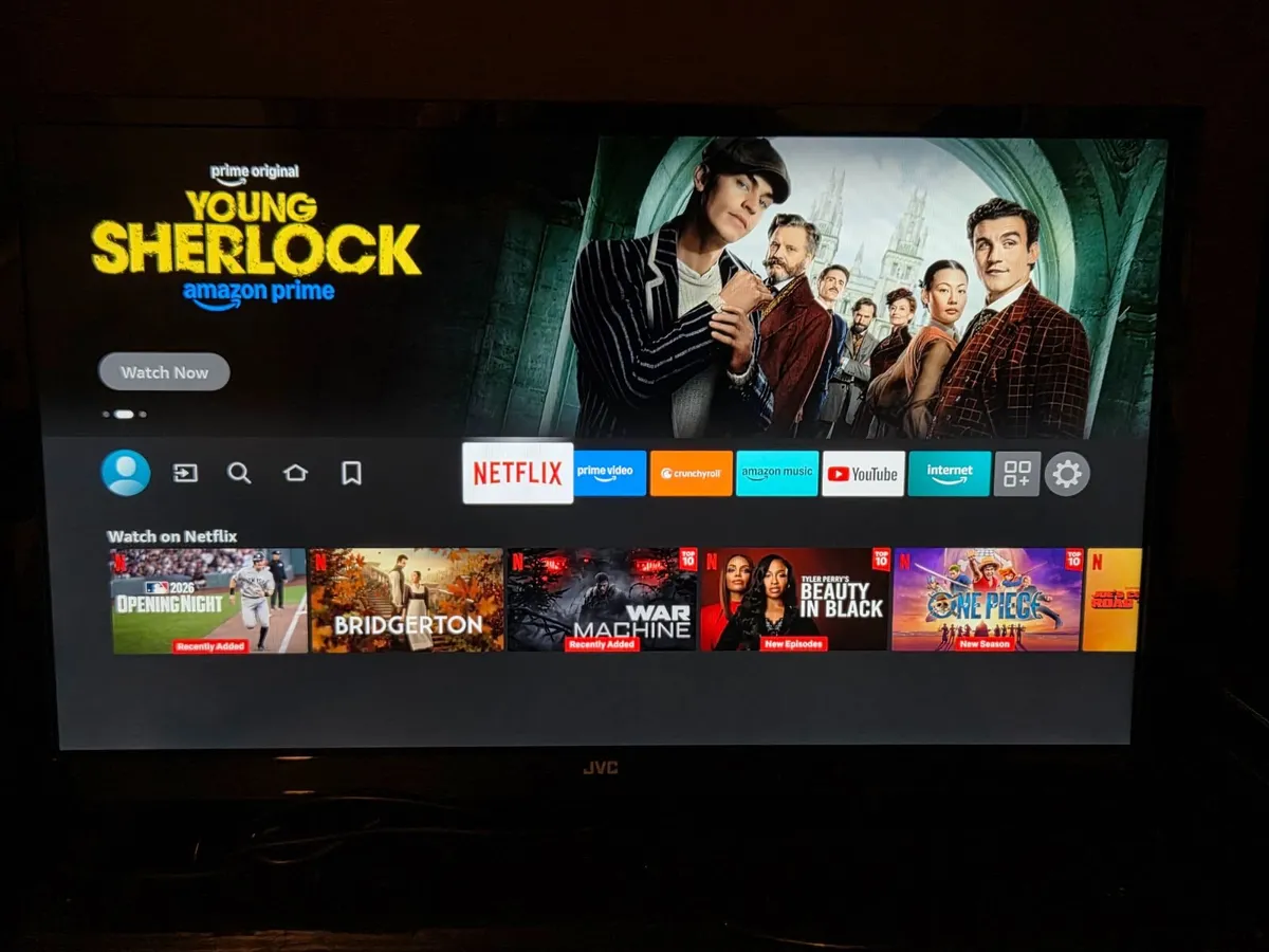 TV JVC 24 inch Smart - Image 1