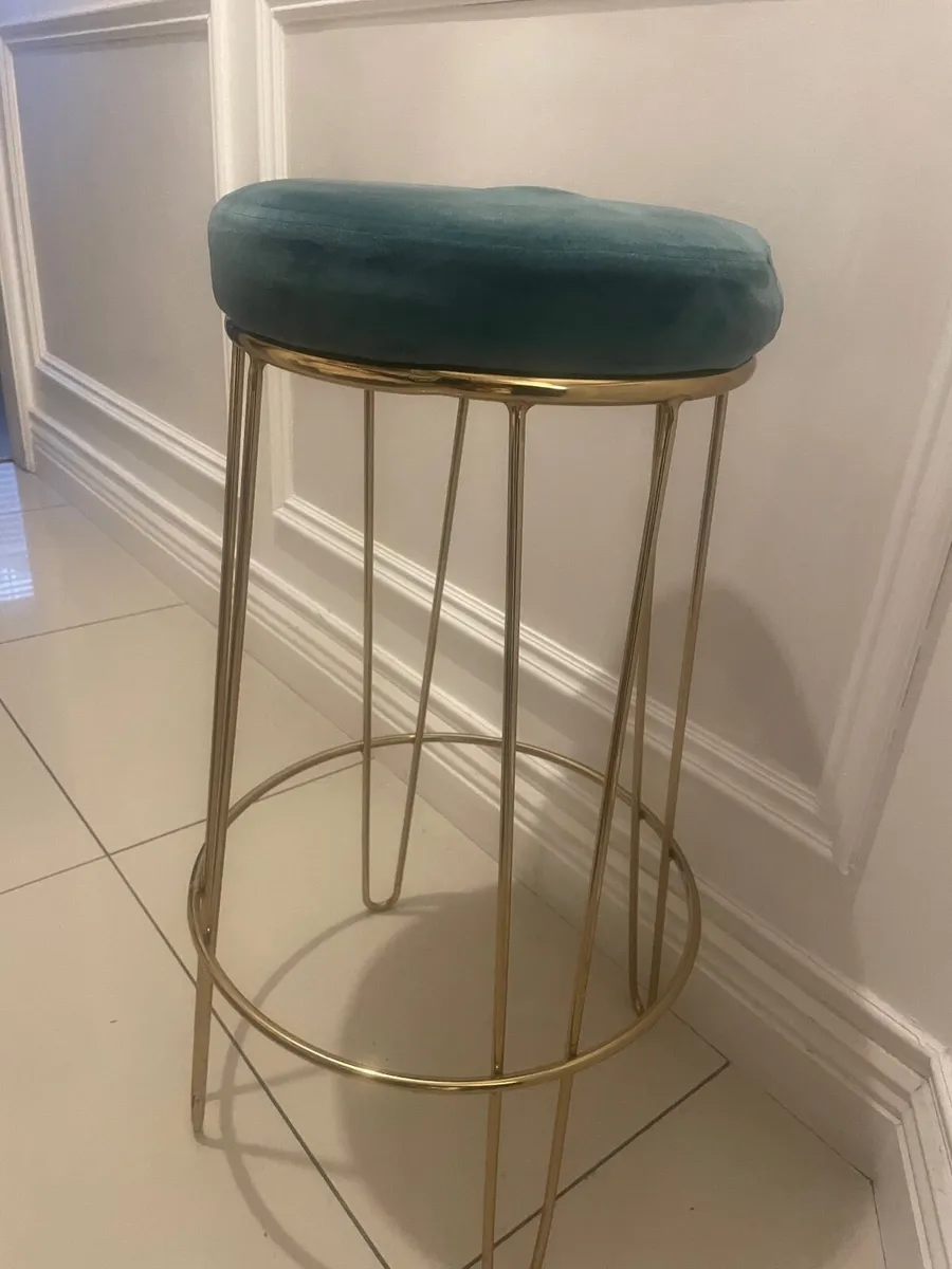 4 x kitchen stools gold frame teal cushion top - Image 1
