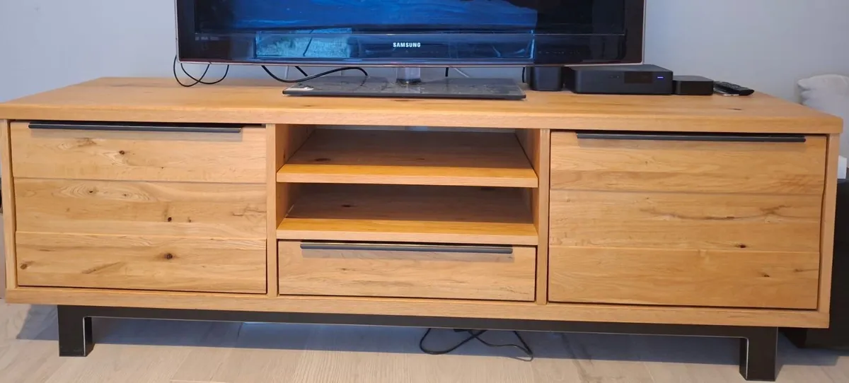 TV Unit