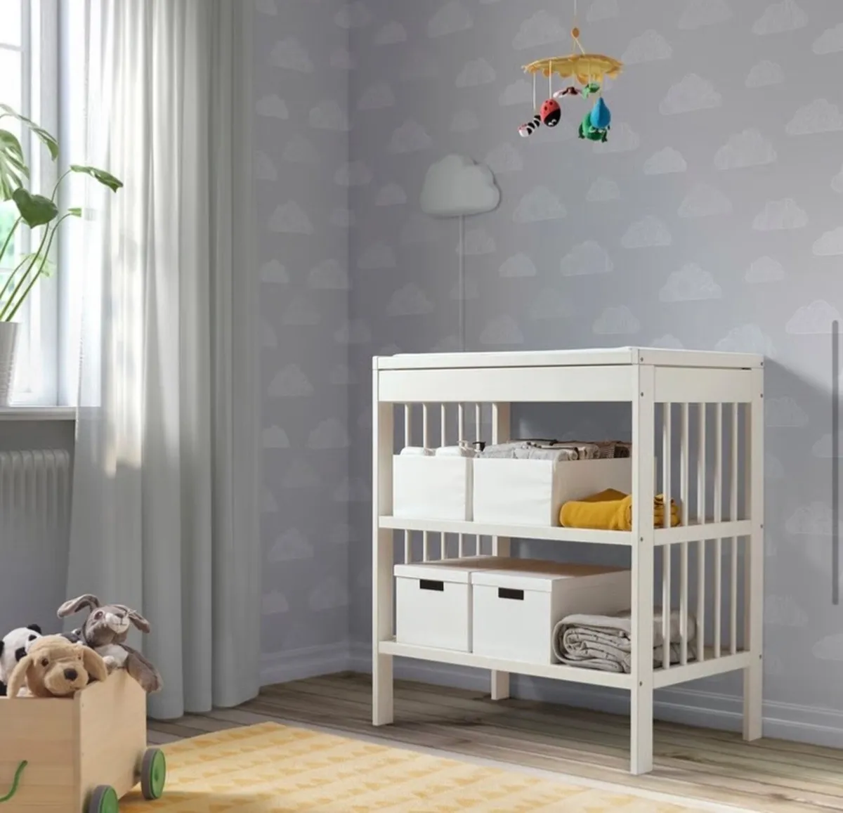 Baby changing table and accessories - Image 1
