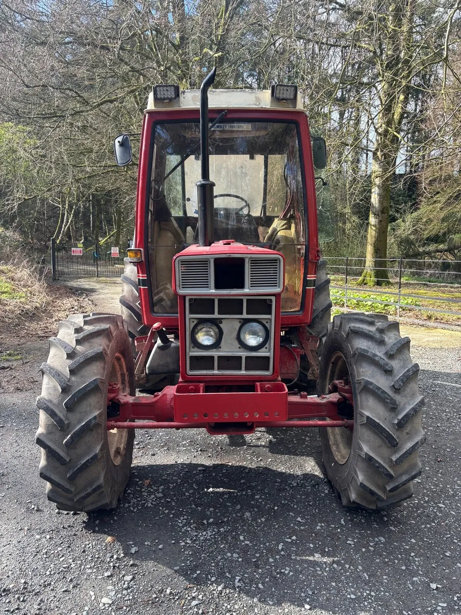 International 885XL - Image 2