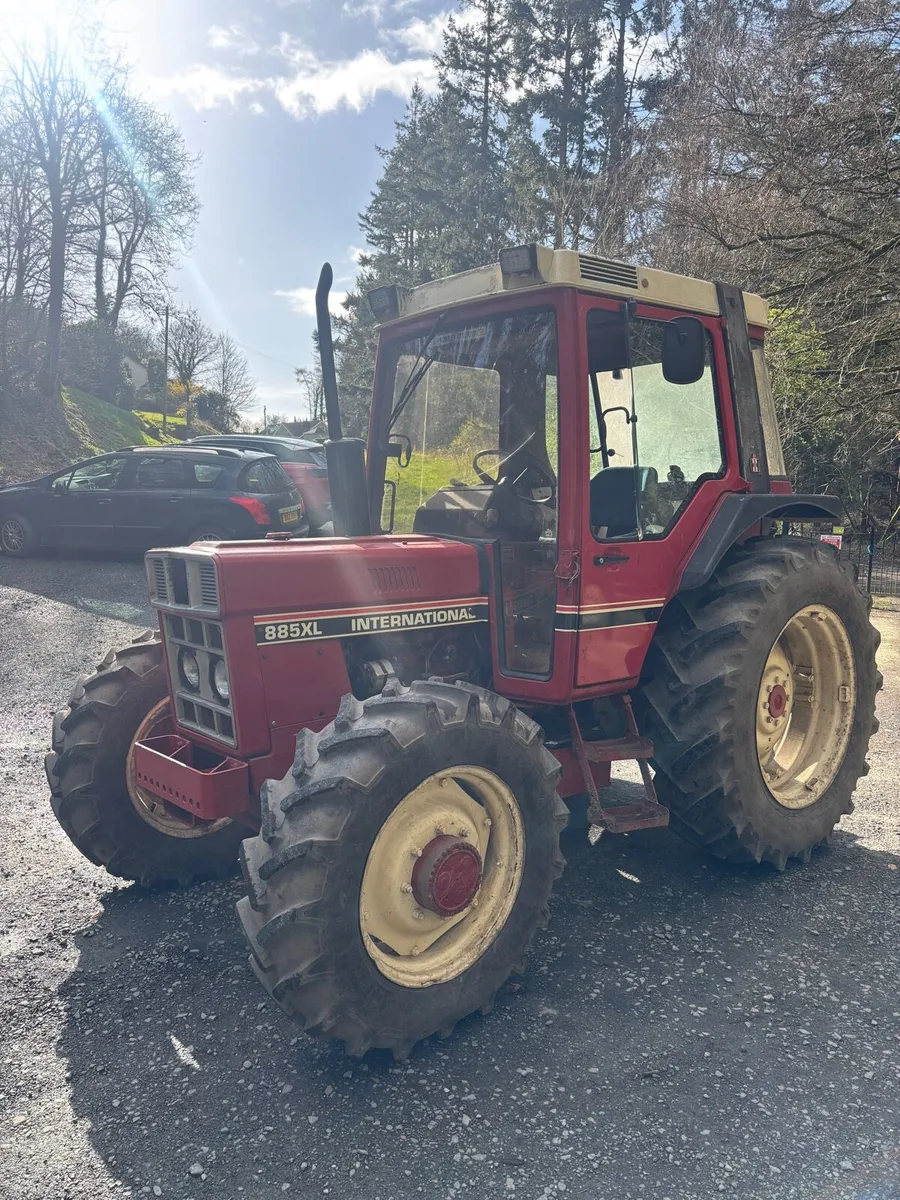 International 885XL - Image 3