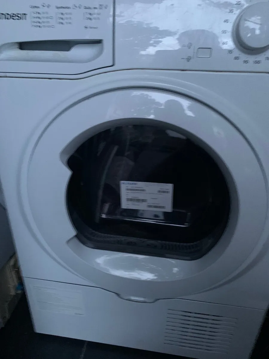 Indesit Condenser Dryer 8kg - Image 2