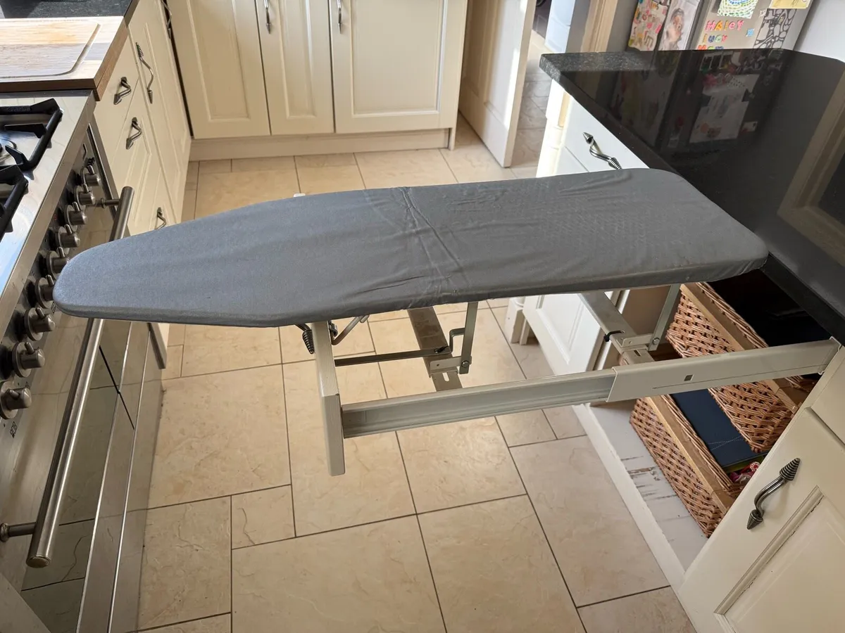 Kitchen island - Image 3