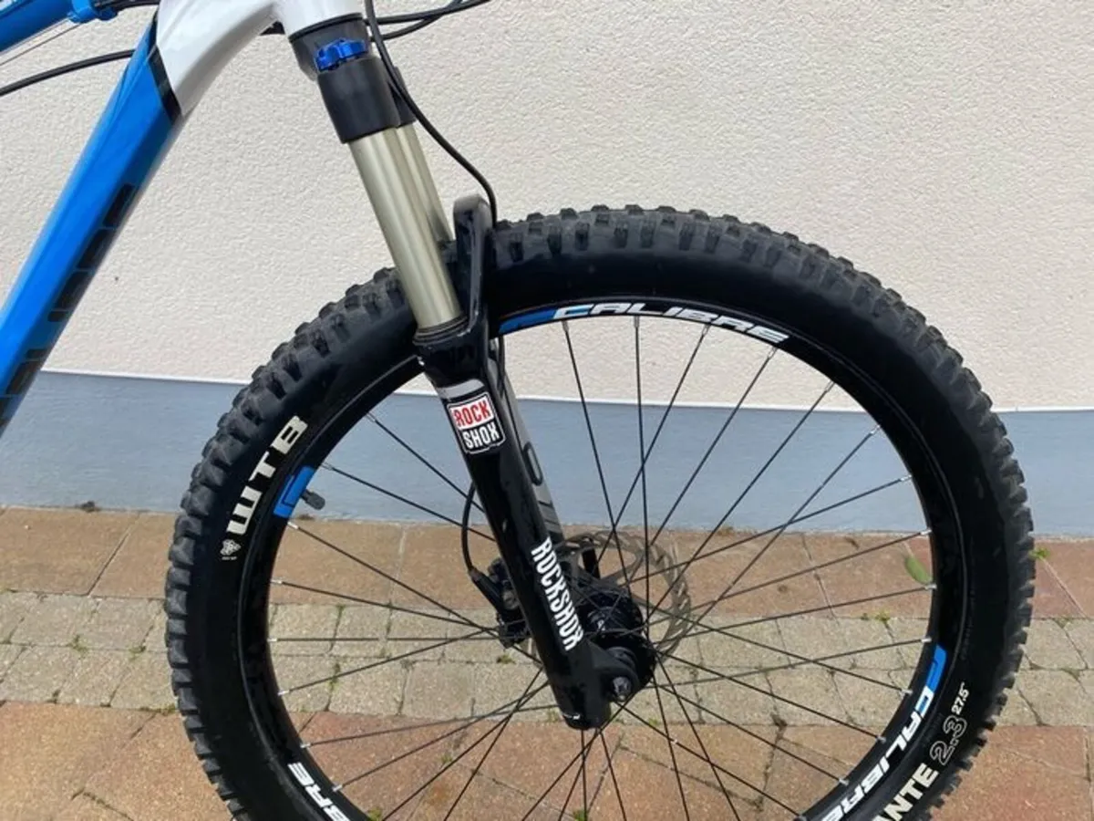 Mountain Bike 27.5 Calibre Gauntlet RockShox Air - Image 2