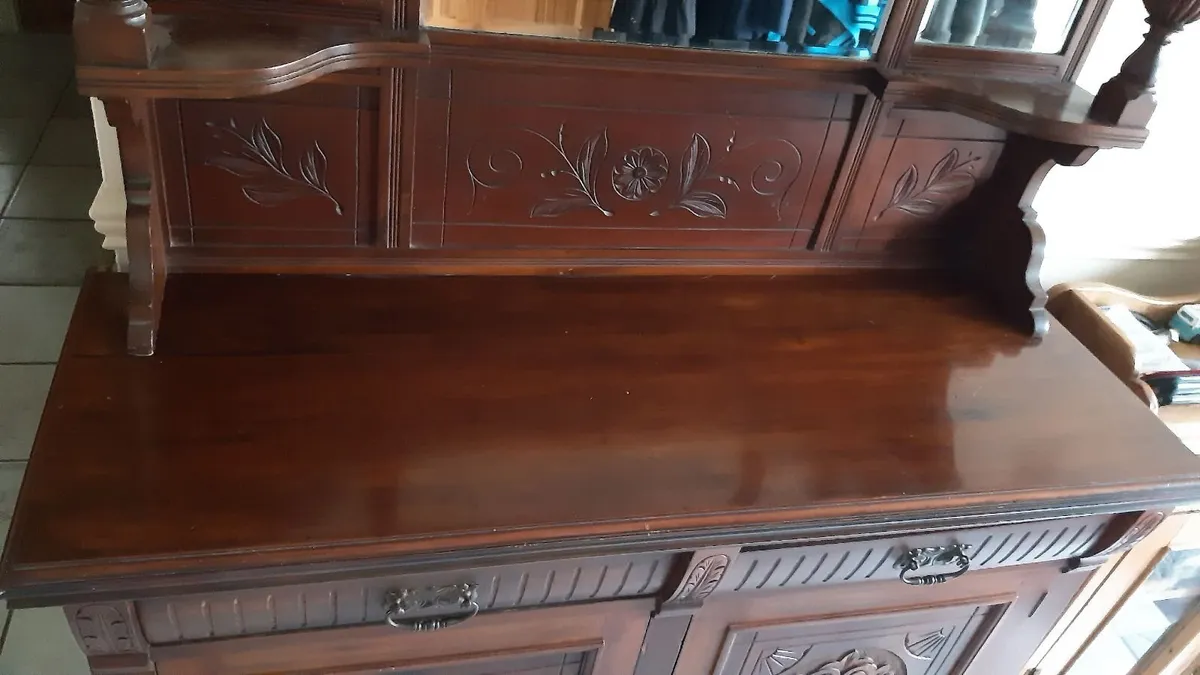 Dresser - Image 4