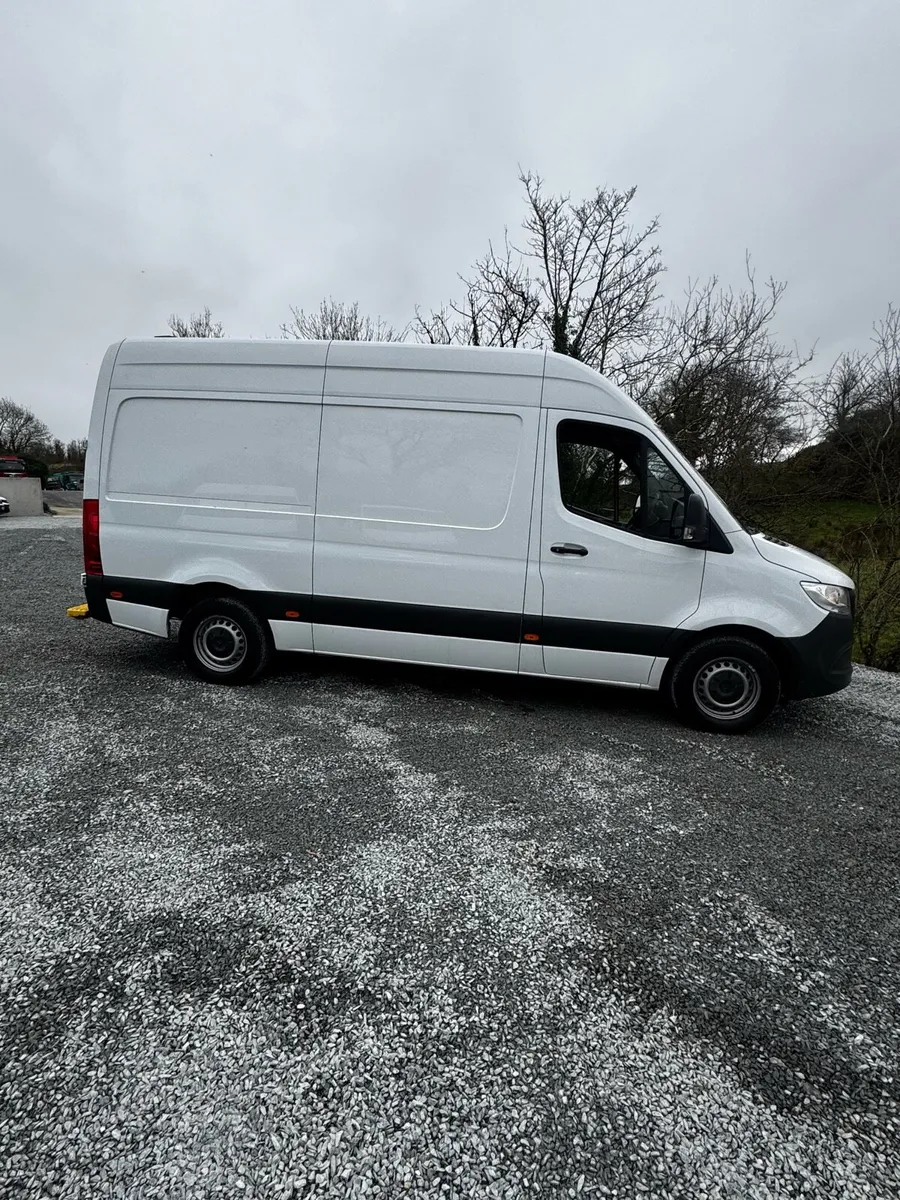 2022 MERCEDES SPRINTER MWB 7 TON TRAIN WEIGHT - Image 2