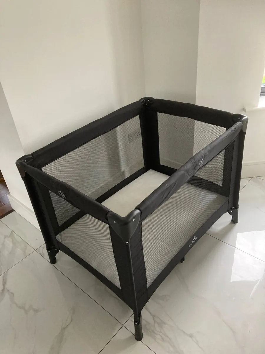 Babylo Alpha Travel Cot - Image 1