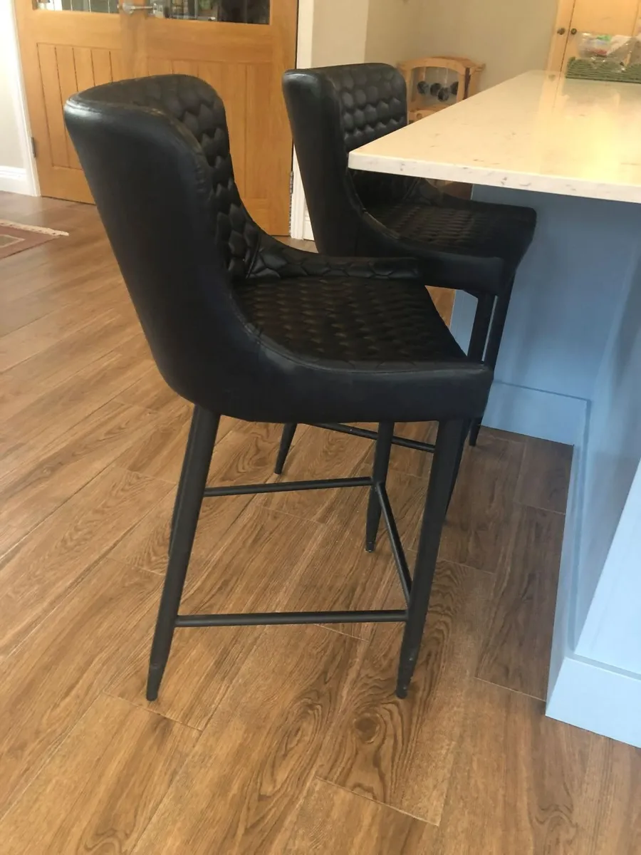 High back quilted Navy Stools x 2. - Image 1