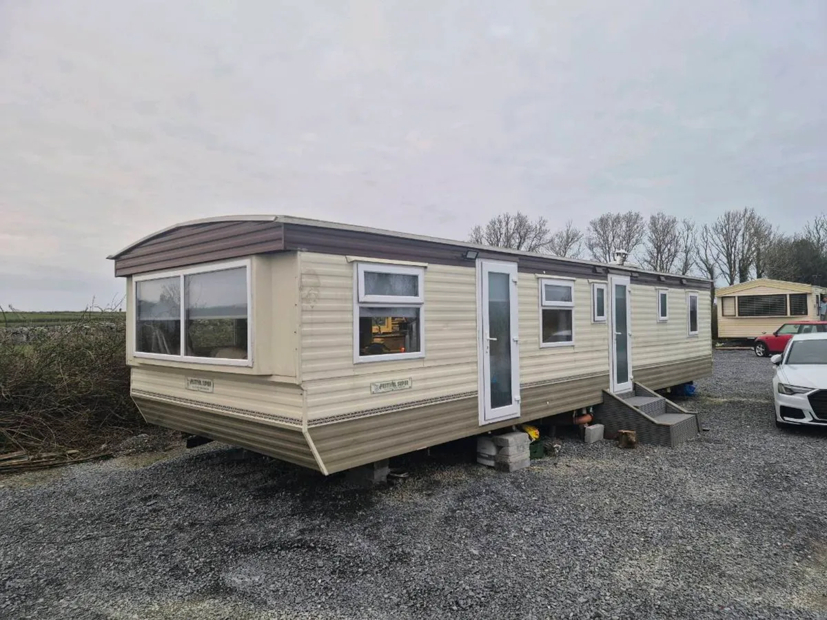 Mobile home - Image 1