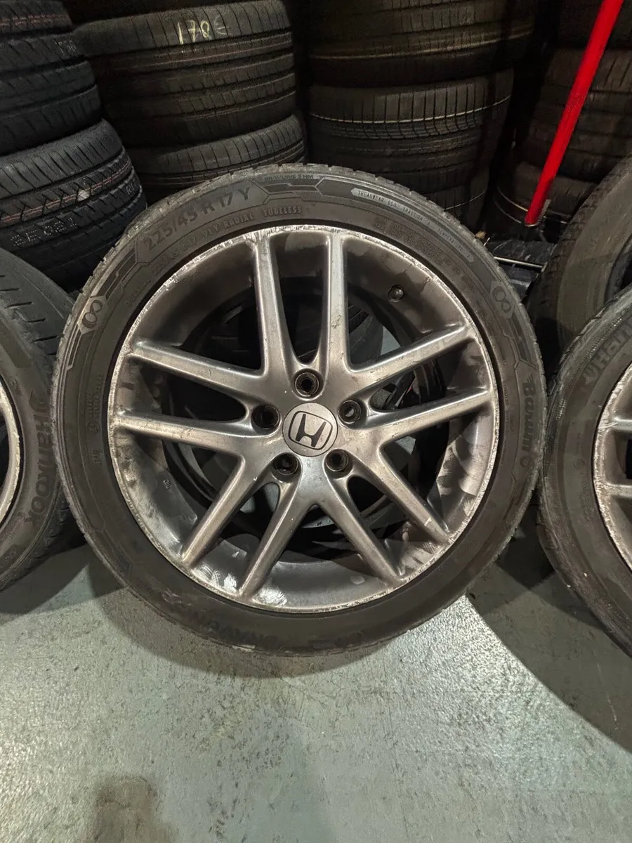 Honda accord type s 114.3x5 225/45/17 - Image 3